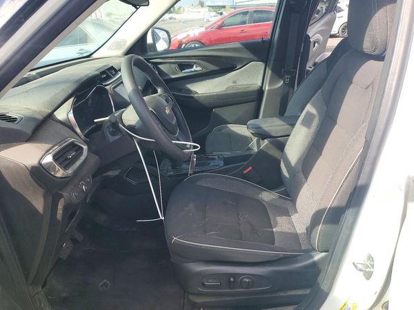 2023 CHEVROLET TRAILBLAZE LT — DENT