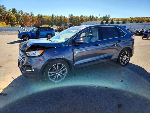 2019 FORD EDGE Titanium — Front 3/4