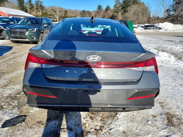 2025 HYUNDAI ELANTRA
