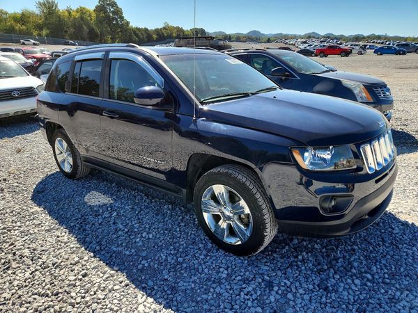 2014 JEEP COMPASS Latitude — Passenger 3/4