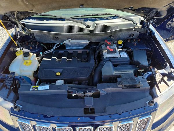 2014 JEEP COMPASS Latitude — Engine bay