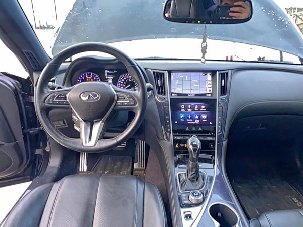 2017 INFINITI Q60