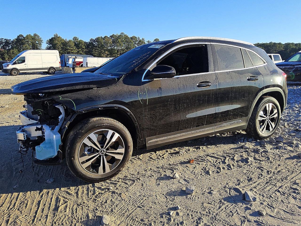 2026 MERCEDES-BENZ GLA GLA250 4MATIC — Front 3/4