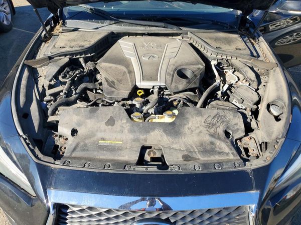 2018 INFINITI Q50 — Engine bay