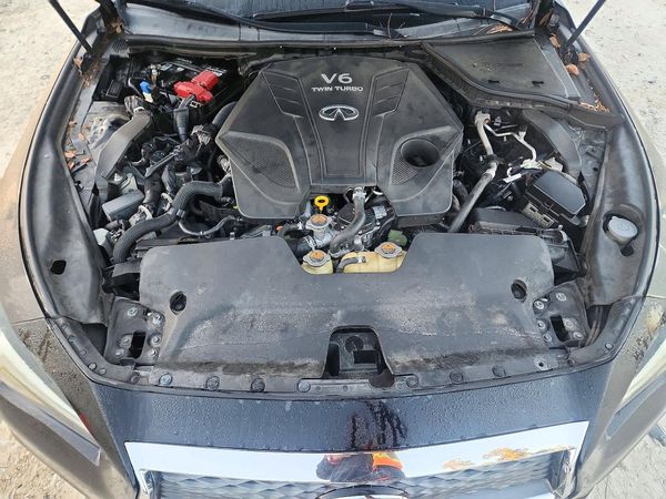 2019 INFINITI Q50 — Engine bay