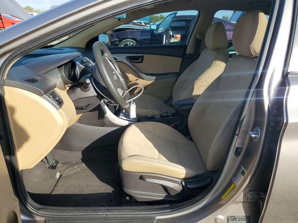 2012 HYUNDAI ELANTRA GLS(Middle grade) — DENT