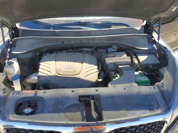 2017 KIA SORENTO L, LX — Engine bay