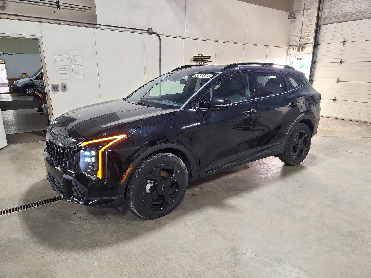 2026 KIA SPORTAGE X-LINE — Front 3/4