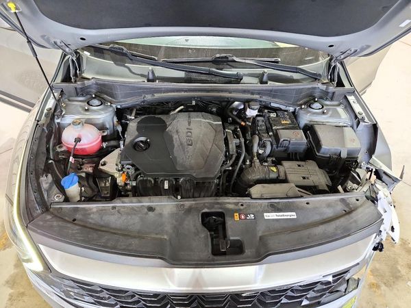 2025 KIA SPORTAGE LX — Engine bay