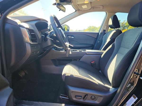 2023 NISSAN ROGUE SV — DENT