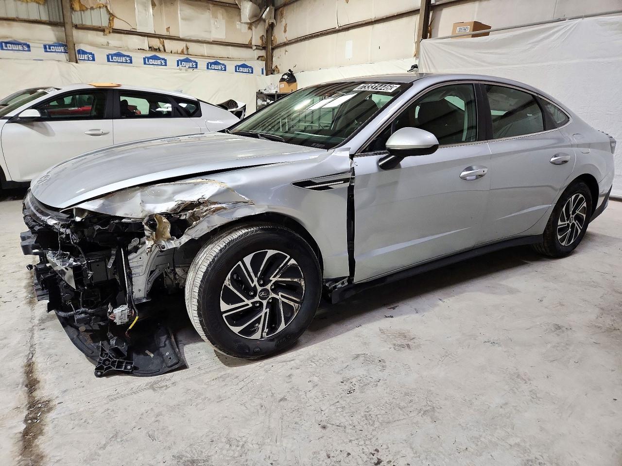 2026 HYUNDAI SONATA Blue — Front 3/4
