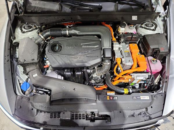 2026 HYUNDAI SONATA Blue — Engine bay