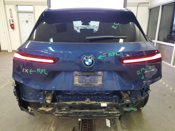 2024 BMW IX xDrive50