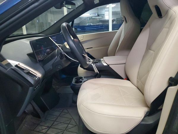 2024 BMW IX xDrive50