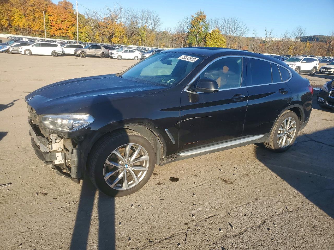 2019 BMW X4 xDrive30i — Front 3/4