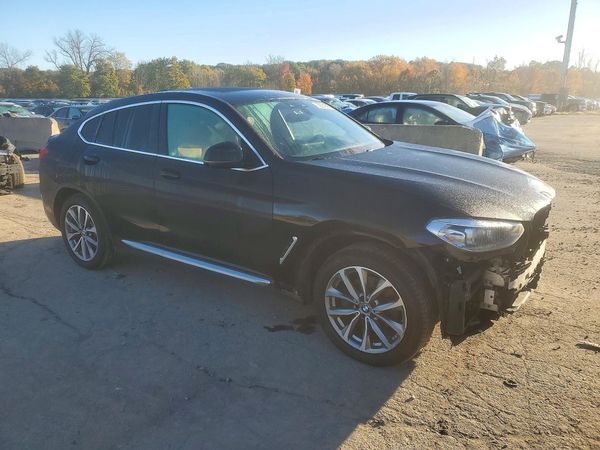 2019 BMW X4 xDrive30i — Passenger 3/4