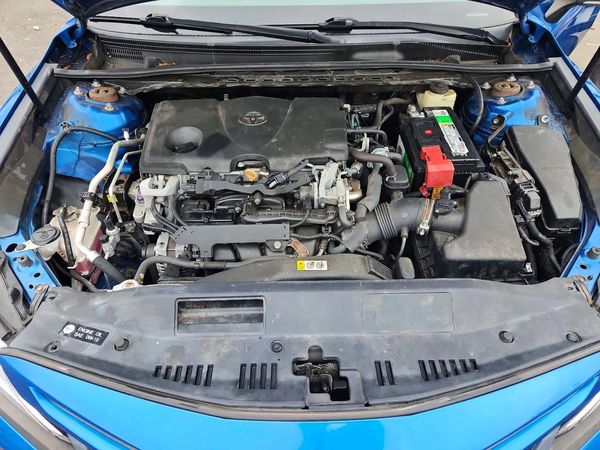 2018 TOYOTA CAMRY L/LE/SE/XLE — Engine bay