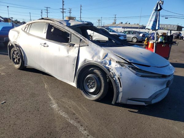 2025 TOYOTA PRIUS — Passenger 3/4