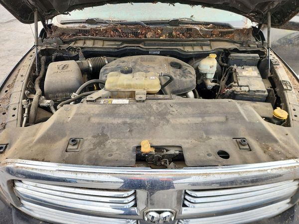 2015 RAM 1500 SLT — Engine bay