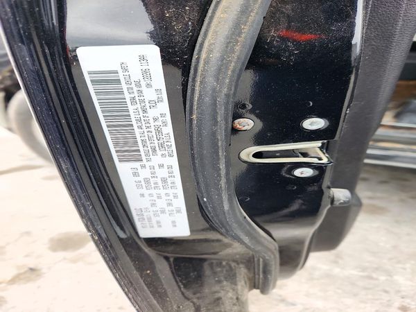 2015 RAM 1500 SLT — VINS