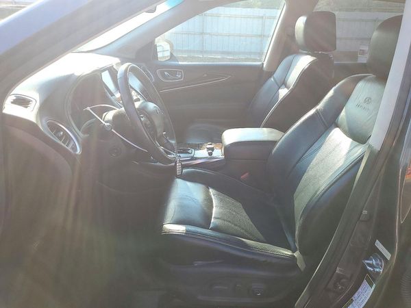 2013 INFINITI JX35 — DENT
