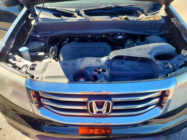 2015 HONDA PILOT SE — Engine bay
