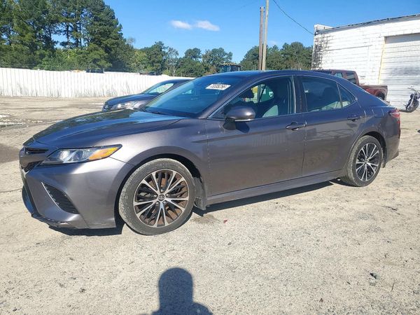 2019 TOYOTA CAMRY L/LE/SE/XLE — Front 3/4