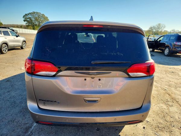 2018 CHRYSLER PACIFICA Touring Plus — DIRR