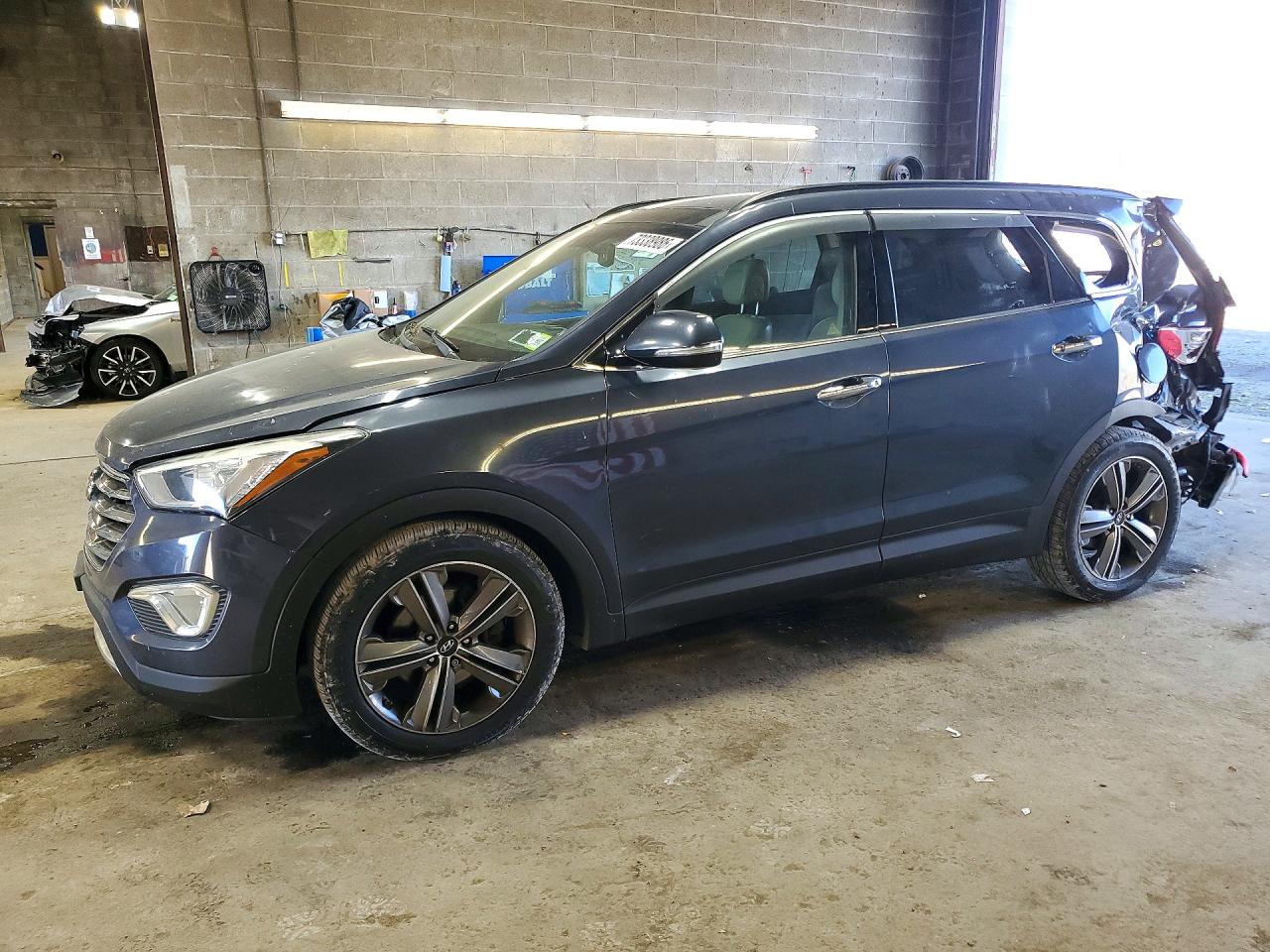 2013 HYUNDAI SANTA FE TOP — Front 3/4