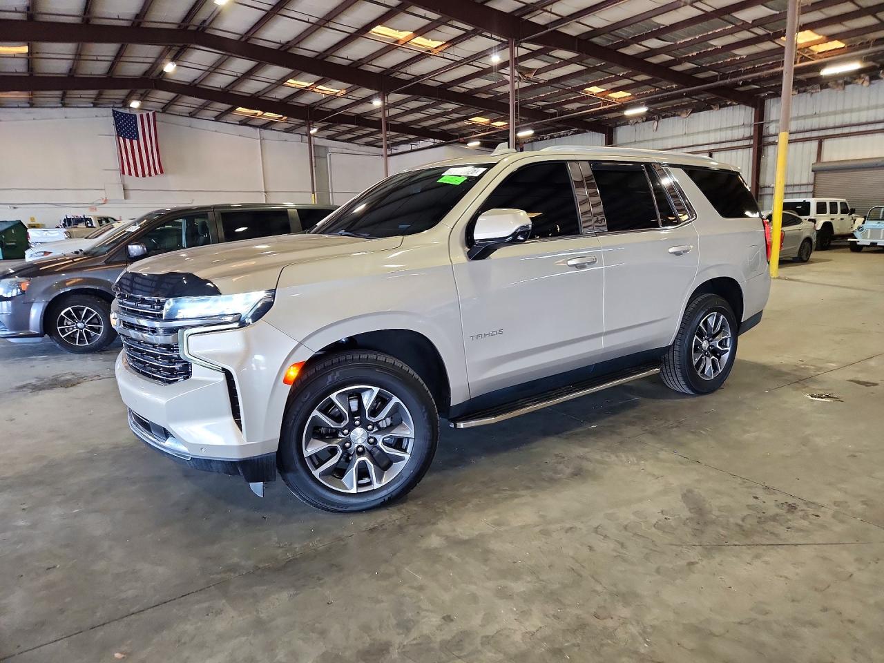 2021 CHEVROLET TAHOE LT — Front 3/4