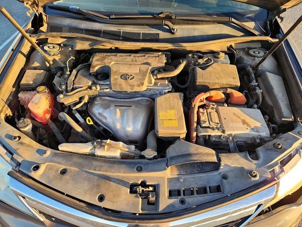 2012 TOYOTA CAMRY SOLA Hybrid — Engine bay