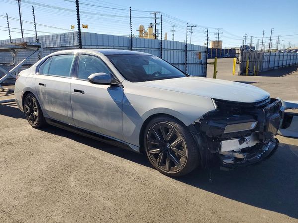 2025 BMW I7 eDrive50 — Passenger 3/4