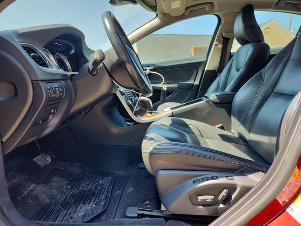 2013 VOLVO S60