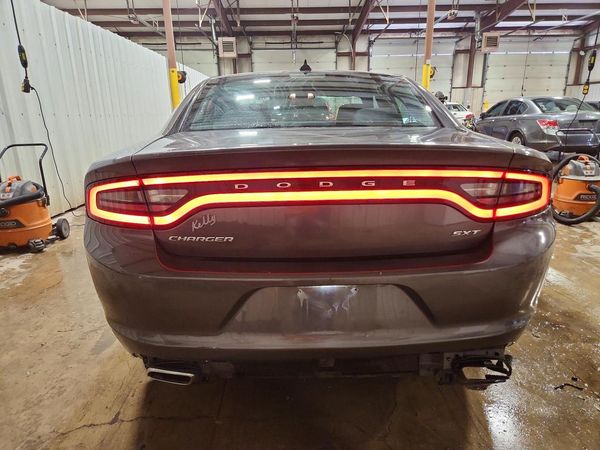 2017 DODGE CHARGER SXT
