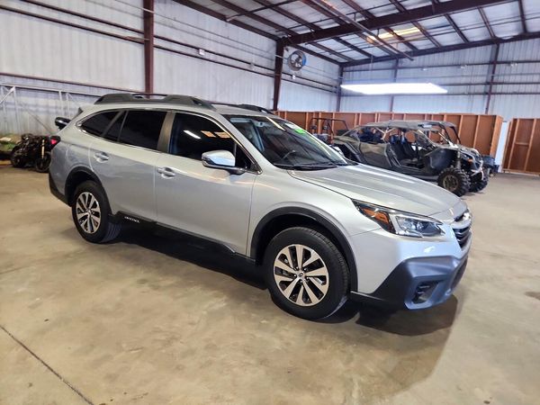 2022 SUBARU OUTBACK Premium — Passenger 3/4