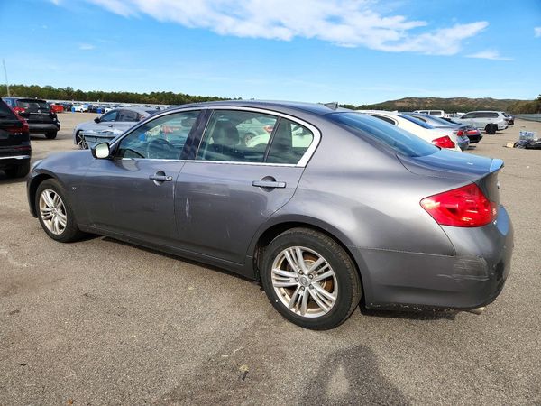 2015 INFINITI Q40 — DSRA