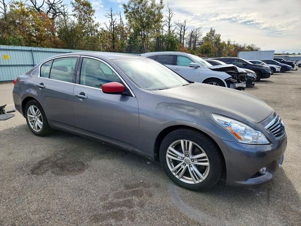 2015 INFINITI Q40 — Passenger 3/4