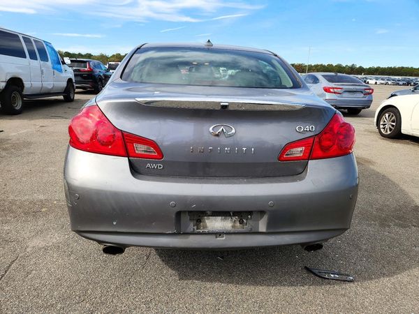 2015 INFINITI Q40 — DIRR