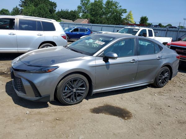 2026 TOYOTA CAMRY