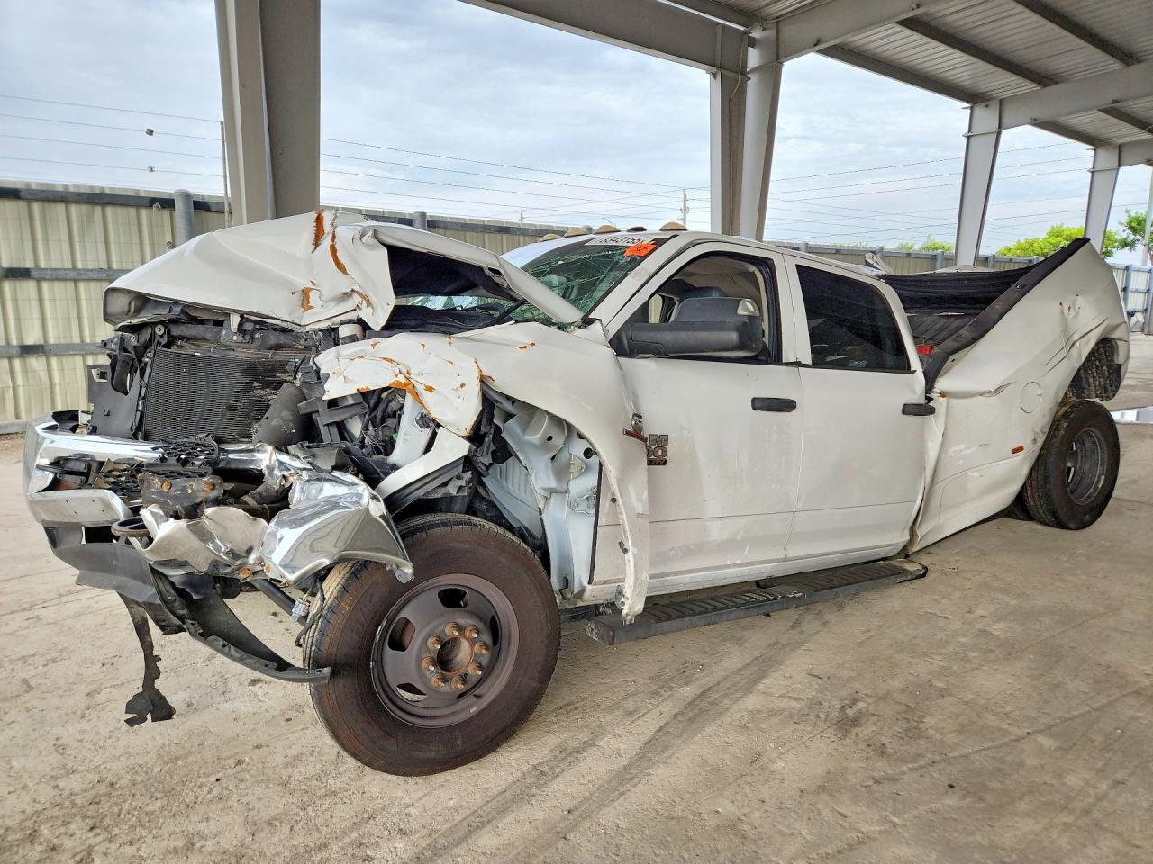 2018 RAM 3500 ST — Front 3/4