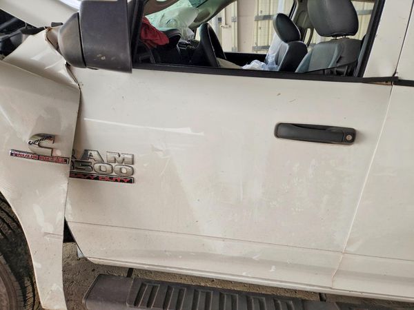 2018 RAM 3500 ST — DENT