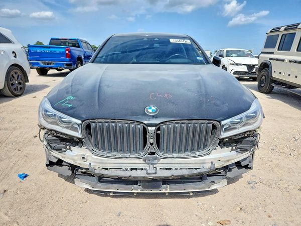 2018 BMW 750