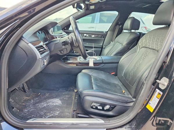 2018 BMW 750