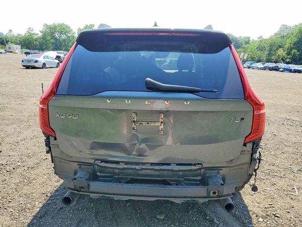 2018 VOLVO XC90