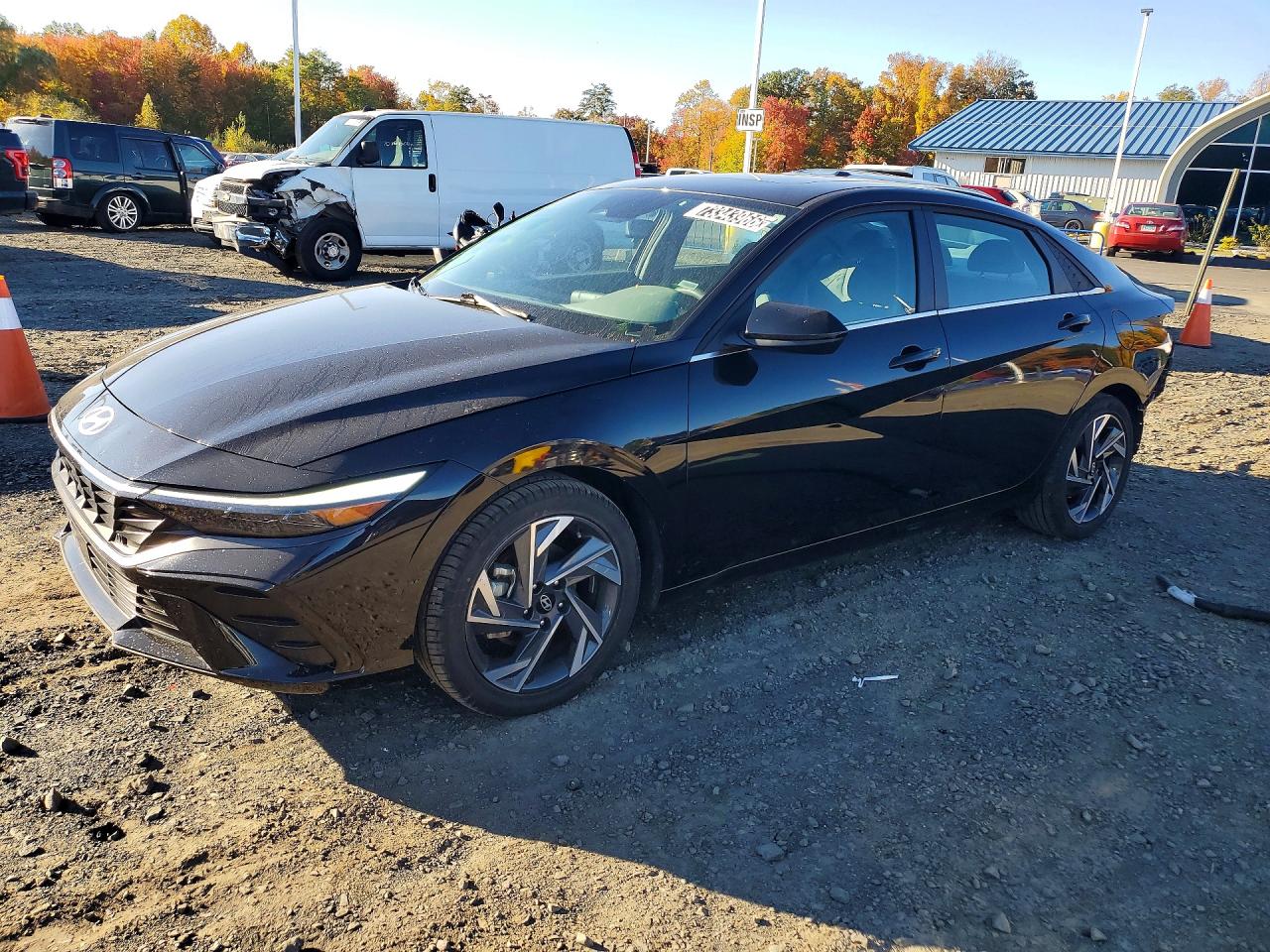 2025 HYUNDAI ELANTRA SEL Convenience — Front 3/4