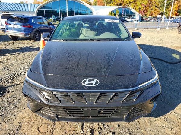 2025 HYUNDAI ELANTRA SEL Convenience — DIRF
