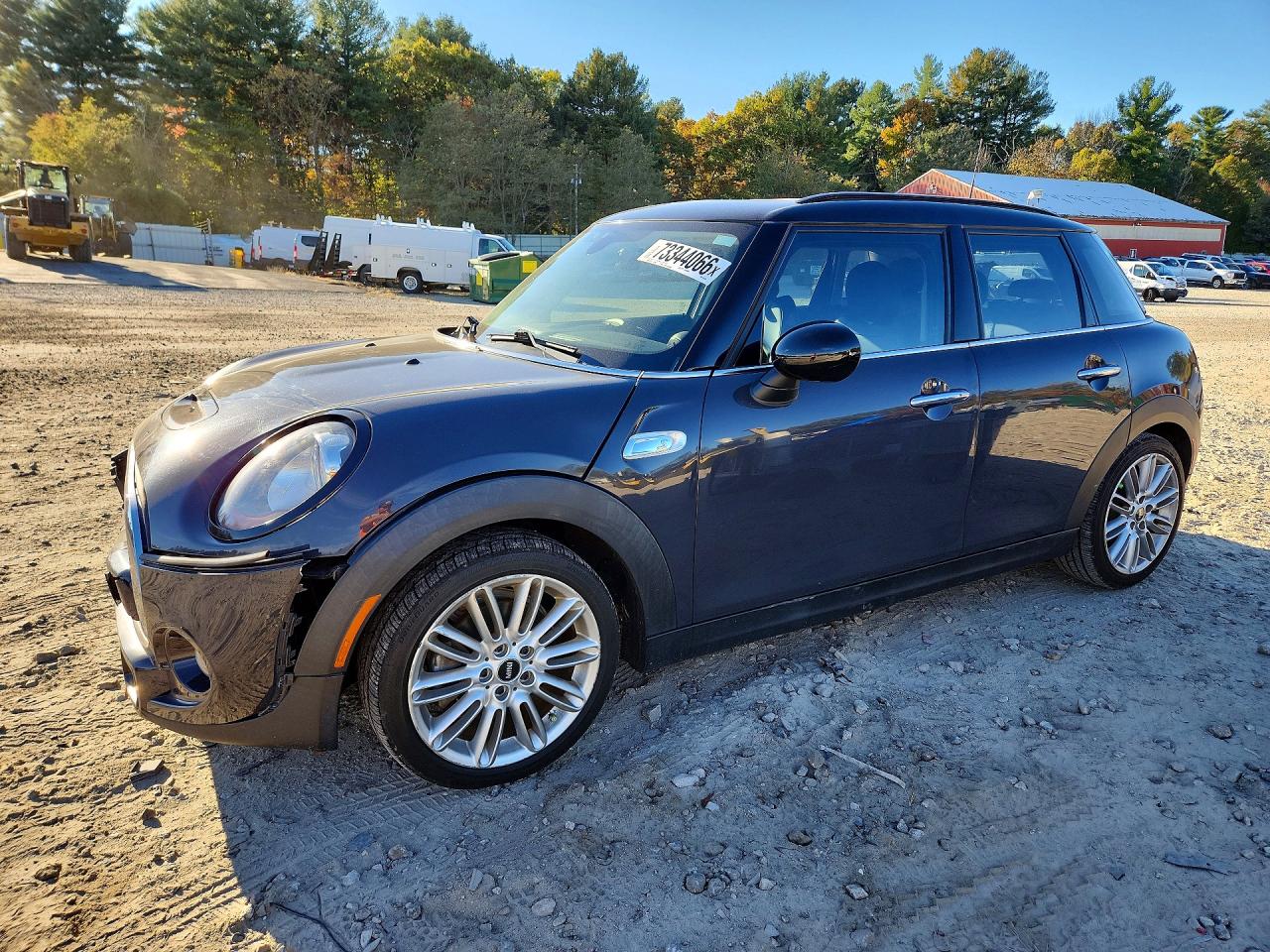 2018 MINI COOPER — Front 3/4