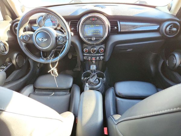 2018 MINI COOPER — CKPT