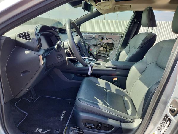 2024 LEXUS RZ 300e