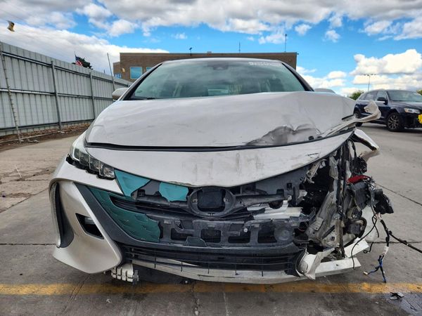 2017 TOYOTA PRIUS Three/Four/Four Adv — DIRF